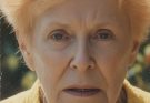 News: Fans Stunned as Beloved Sitcom Icon, 82, Steps Out Without Makeup!: Can You Guess Who She Is?